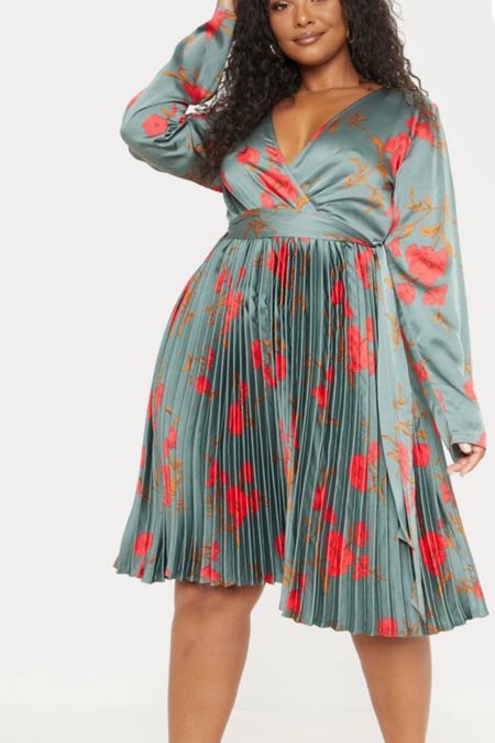 This dress is perfect for spring!

Plus size swing dress, plus size wedding guest dress, plus size spring wedding guest dress

#LTKunder50 #LTKwedding #LTKcurves