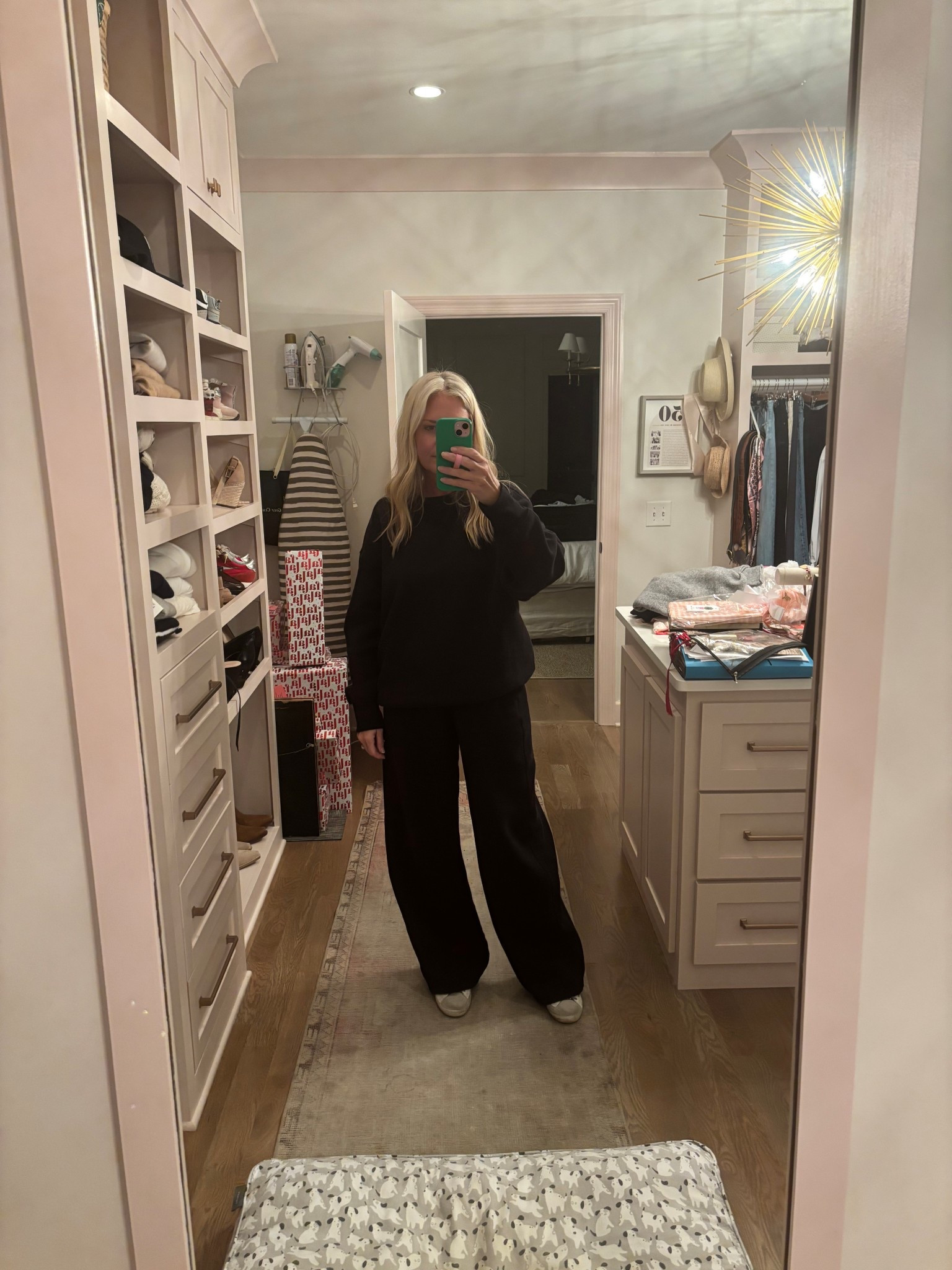 I love a set and this one is fabulous. Pants are nice and long. I’m almost 5’7” and wearing a medium. 