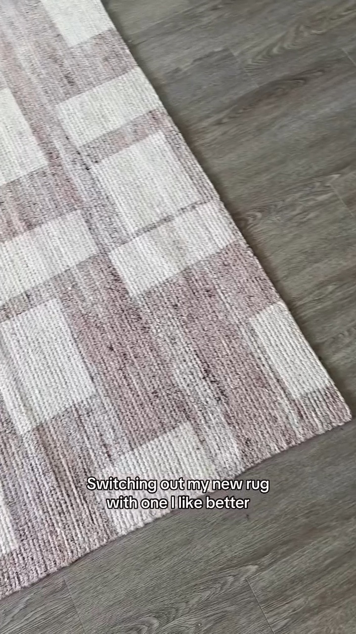 I do be changing my mind 😅 If you’re allergic to wool like me and still want a high quality, modern rug- check out this 100% PET beauty I got from @enkay.home 🤎 Use my code BA15 for 15% Off (8’6” x 11’6” Armes Rug)
.
#homedecor #rug #modernrugs #moderndecor #interiordesign