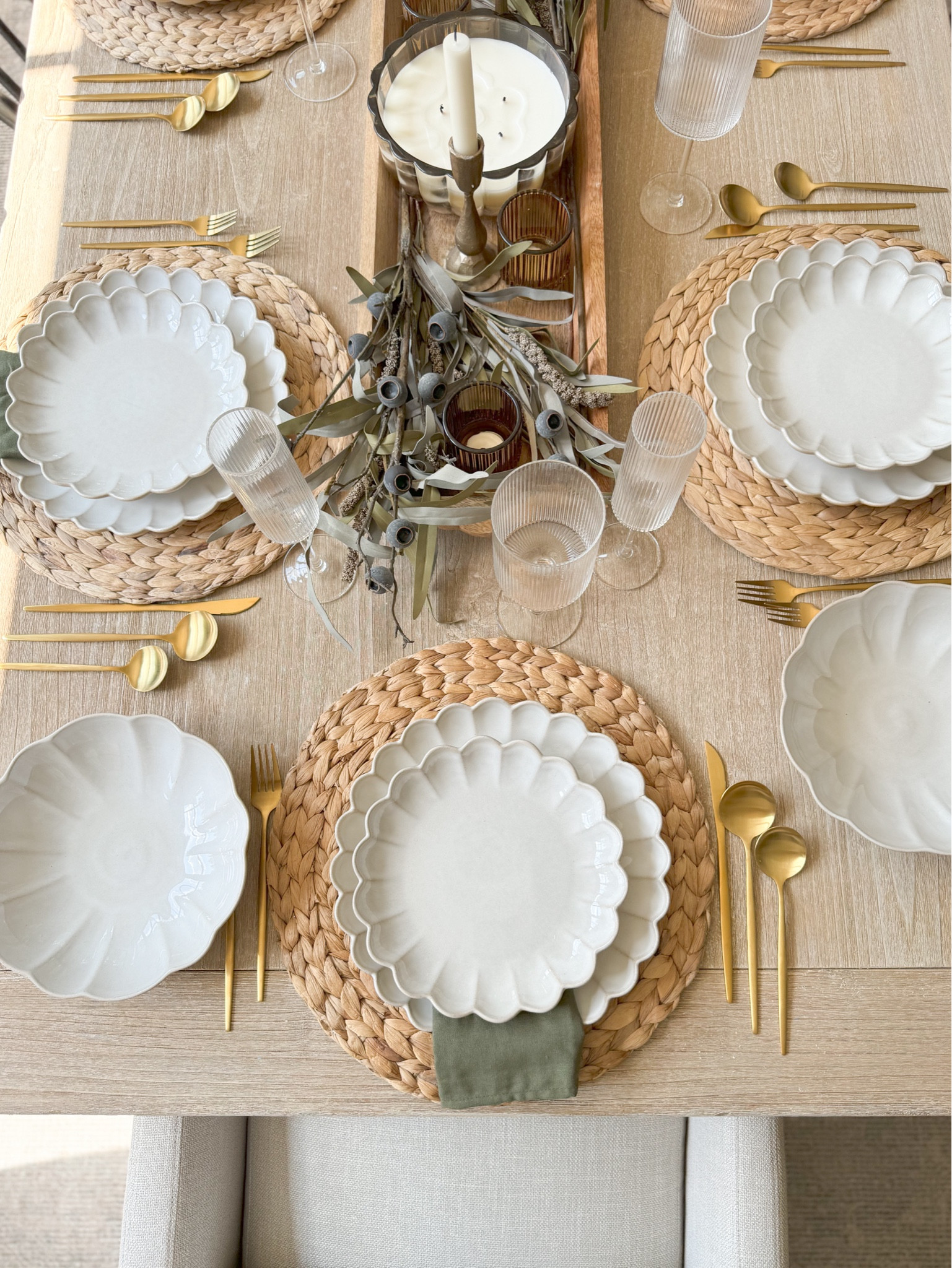 I found the most beautiful stoneware dinner set and I couldn’t wait to share them with you. 

Now who wants to come visit? 

#stoneware #dinnerwareset #costanovamarrakesh #entertaining #tablesetting #interiordesign #homedecorfinds #homedecor #kitchenfi nds #diningtable #fallentertaining #liketkit 

#LTKHome

#LTKHome