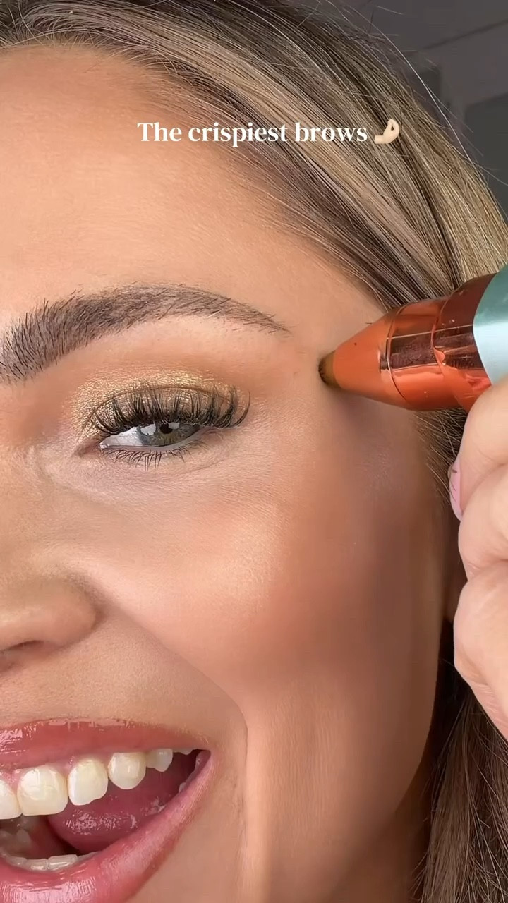 Cleaning up your brows at home just got a less painless 😊💕

#LTKBeauty #LTKgrwm #LTKdayinmylife