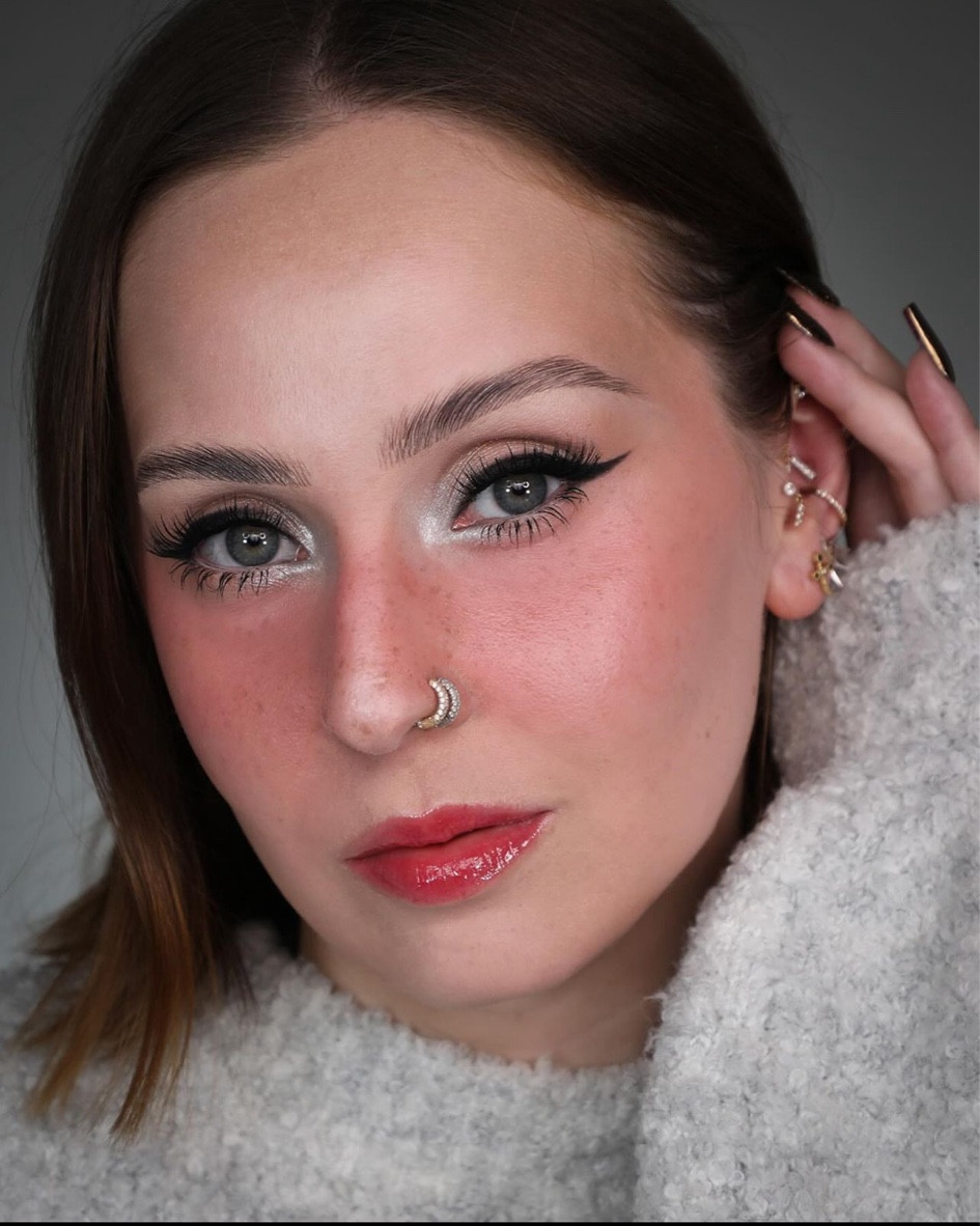 YSL winter collection ❄️

Cushion Encre de Peau, Rouge Pur Couture The Slim Collector teinte 21
Rouge Paradoxe, Couture Mini Clutch Collector 910 Trocadero Nights,  Rouge Volupté Candy Glaze Collector Double Care Balm

#LTKbeauty #LTKGiftGuide