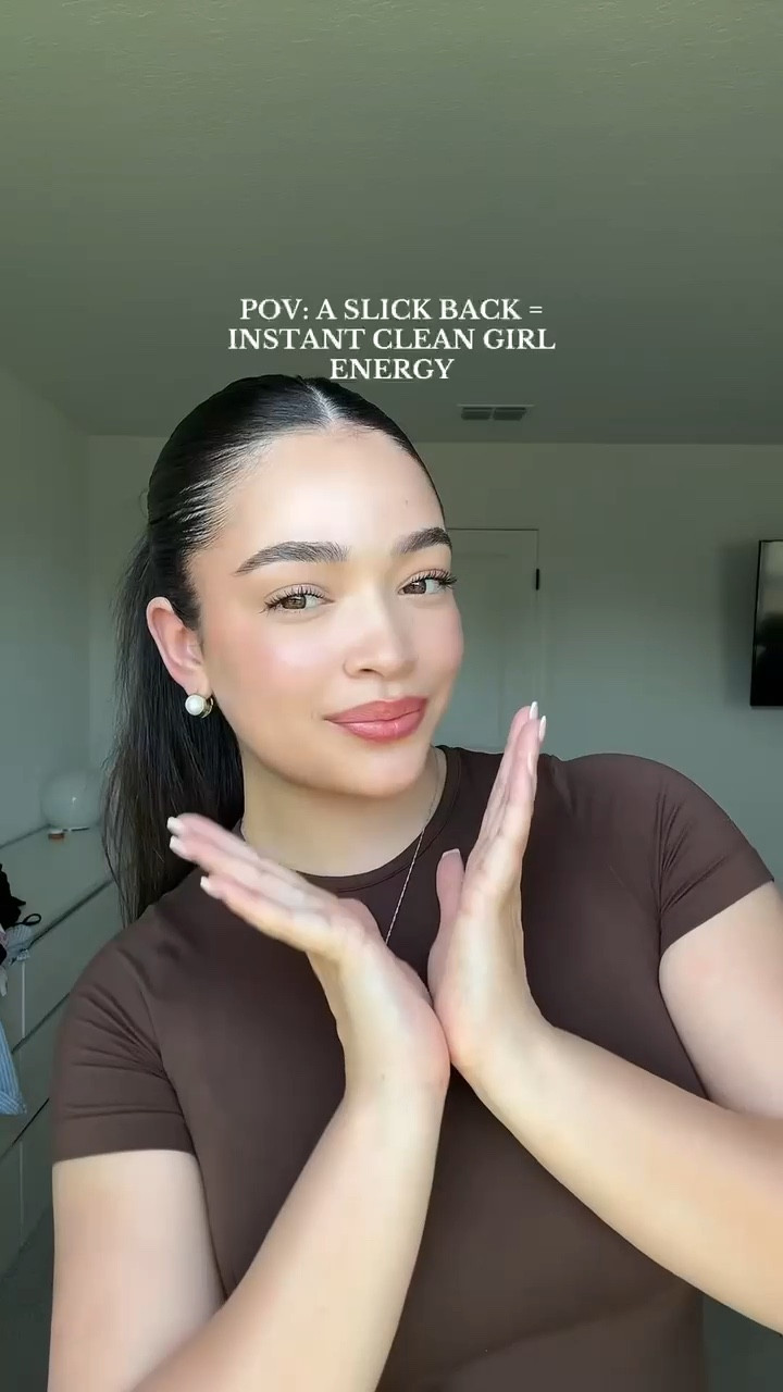 bad hair days = slick back instantly
#slickback #relatable #slickbackbun #slickbackponytail #slickbacktutorial #cleangirl #cleangirlaesthetic #snatchedponytail #hairstyleinspo #hairstyleideas #hairideas #hair