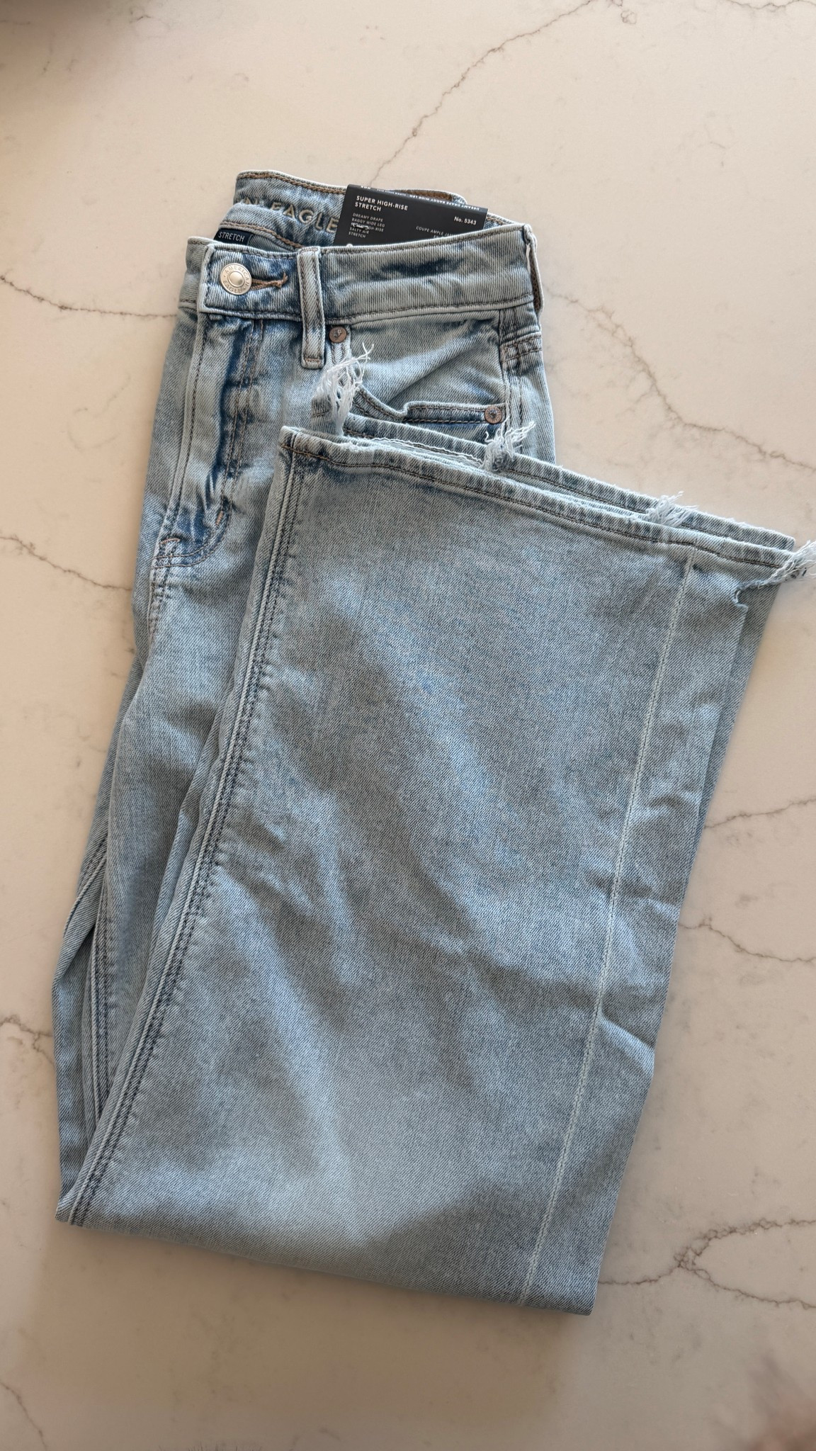 Baggy high waisted jeans for tweens . Got b 00 short and I tried on and was size 6

#LTKGiftGuide #LTKHoliday #LTKKids