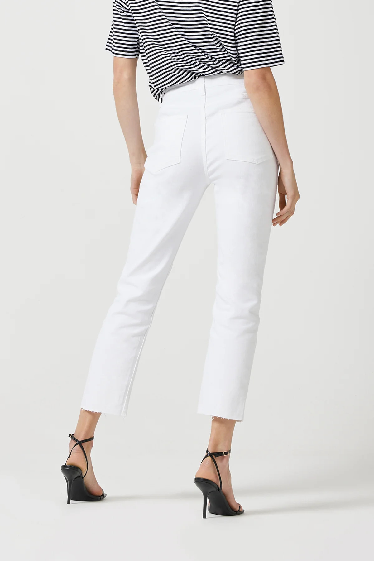 The Straight Leg - Button Crop White | Poco By Pippa