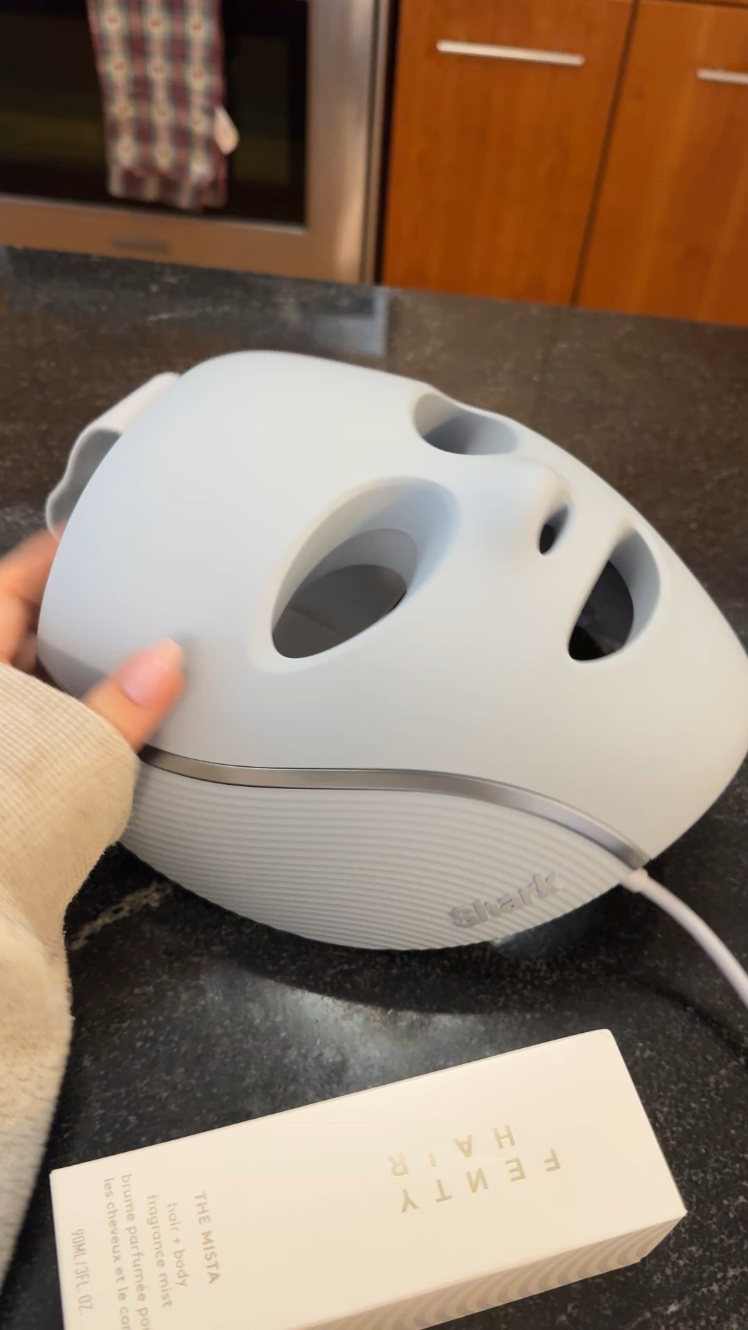 best holiday gift for anyone skincare obsessed !!!!! Make sure to check out Sephora's beauty insider program for incredible rewards and also try their buy online & pick up in store or my personal fav. SAME DAY DELIVERY
#sephorahaul
#sephorapartner