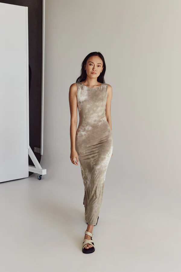 CASPER MOSS TIE DYE MIDI DRESS | DISSH