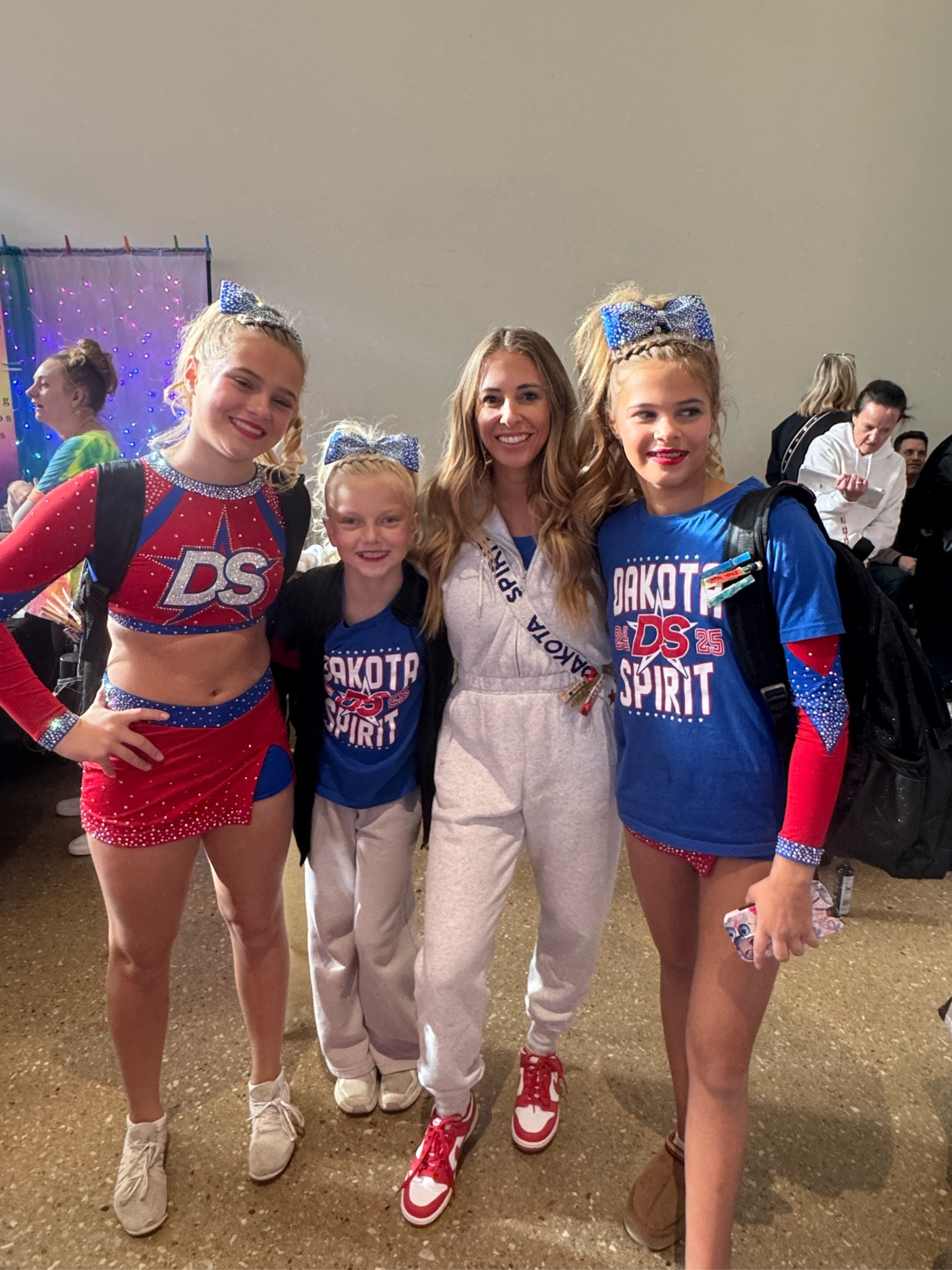 Cheer comp mom outfit! Super comfy for long comp days! #cheermom #cheerleading #momlife 

#LTKStyleTip #LTKOver40 #LTKFindsUnder50