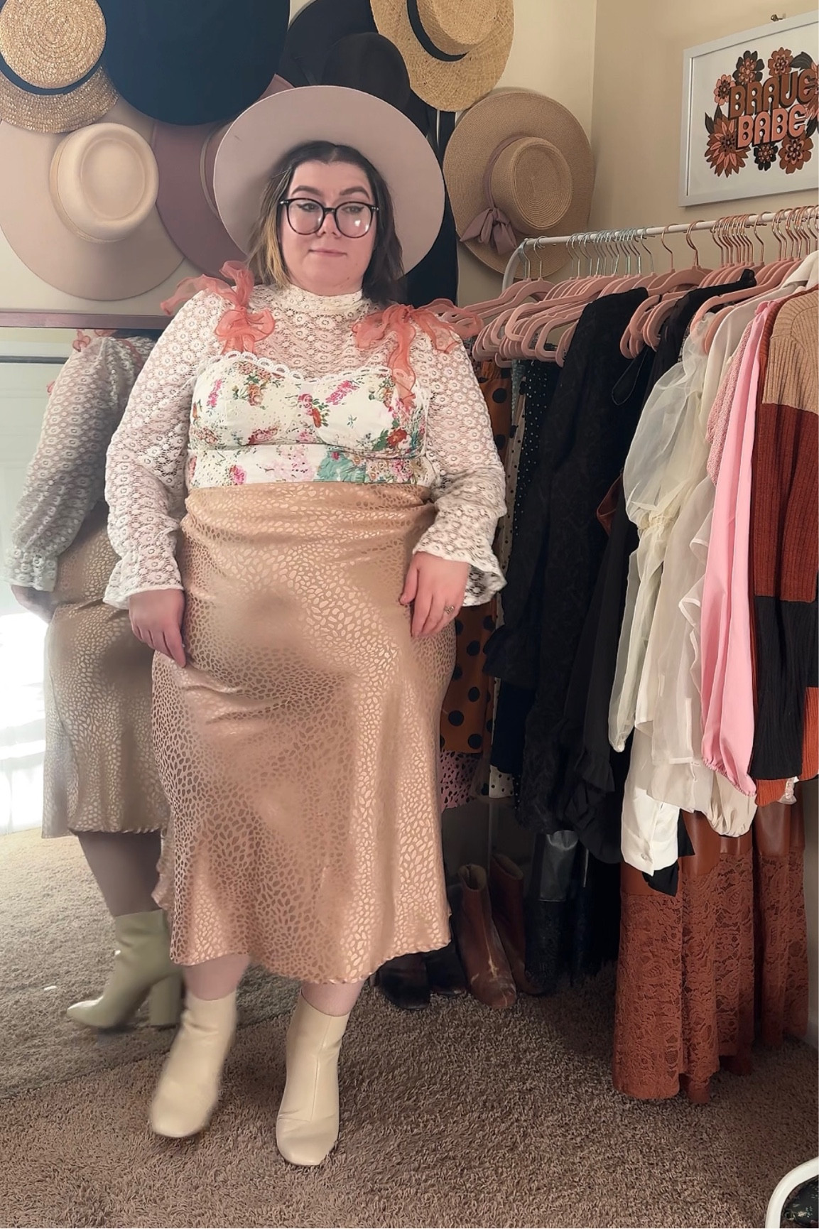 Plus size pastel pink lace floral fall outfit 

#LTKplussize #LTKSeasonal #LTKstyletip