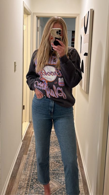 Comfy weekend OOTD ❤️

I sized down in these jeans to 26 (normally a 27). They are super high rise and fit like a glove! 

#LTKunder50 #LTKSeasonal #LTKunder100