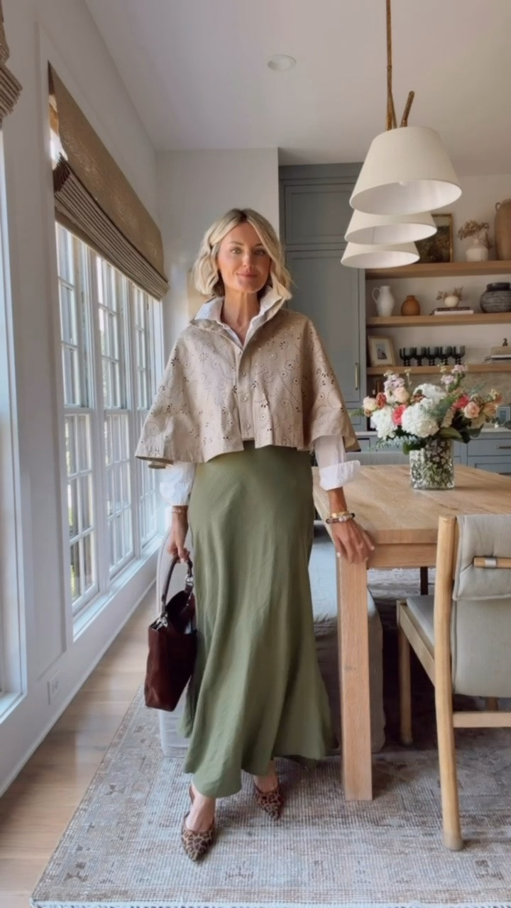 I’m going to be styling this trench cape with so much! Love how it looks with a maxi skirt! Wearing XS in the skirt!

Loverly Grey, Anthropologie, fall outfit, fall looks, maxi skirt, trench cape

#LTKootd #LTKSeasonal