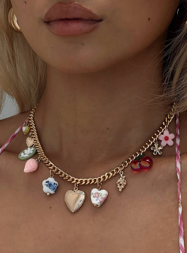 Get Closer Charm Necklace Gold | Princess Polly US