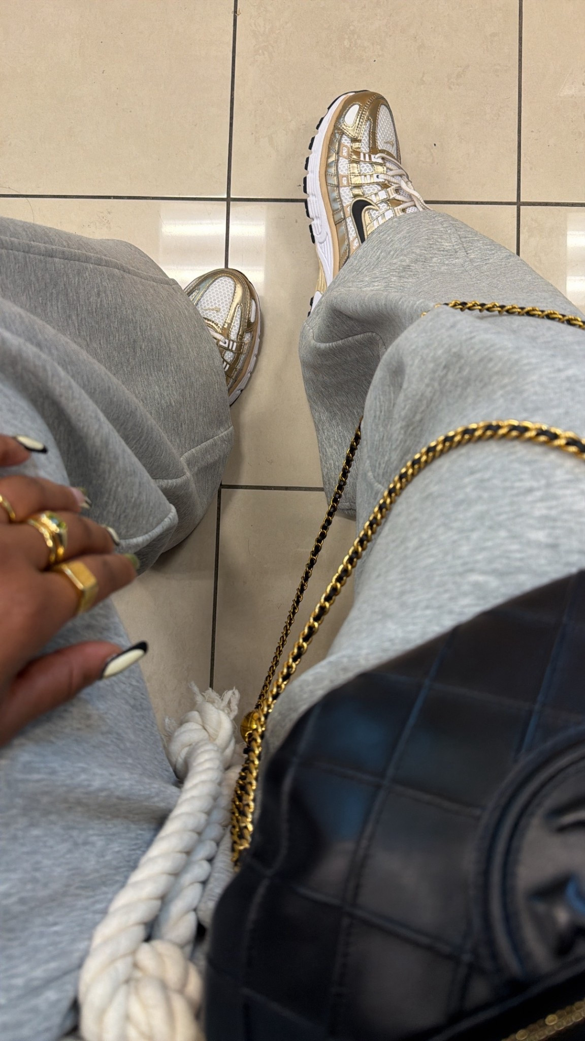 Kicks of the day! 

#LTKootd #LTKMidsize #LTKgrwm