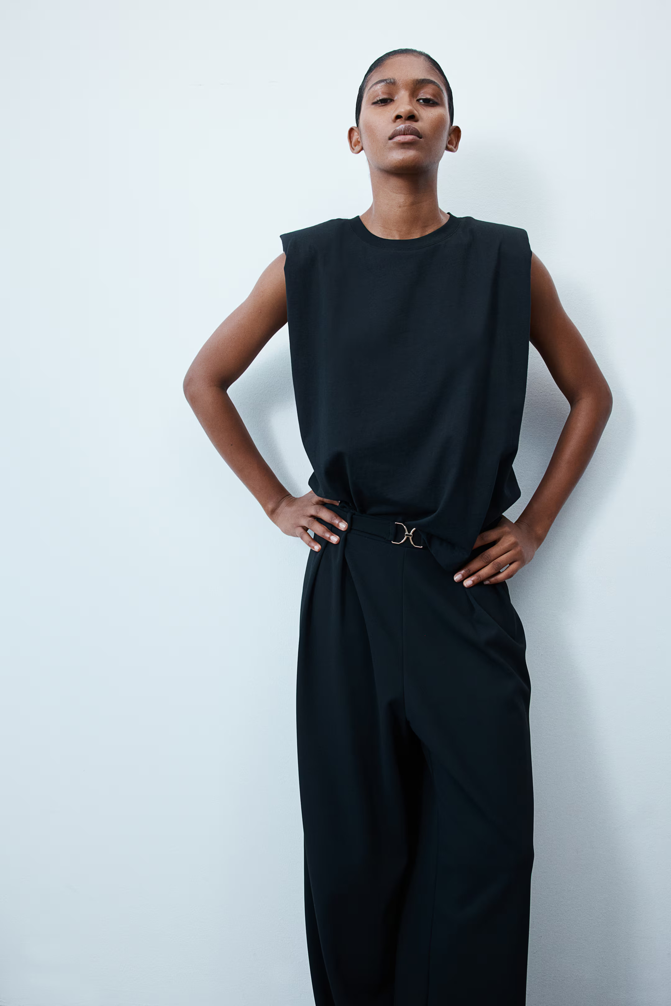 Buckle-detail tailored trousers - High waist - Long - Black - Ladies | H&M GB | H&M (UK, MY, IN, SG, PH, TW, HK)