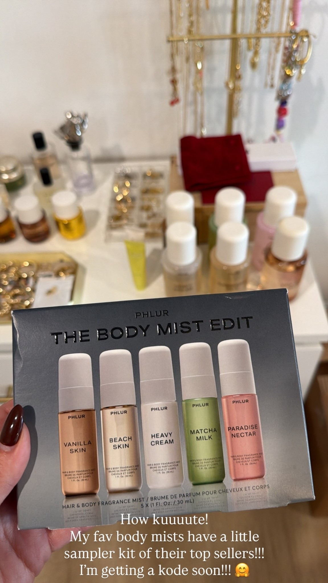 How kuuuute!
My fav body mists have a little sampler kit of their top sellers!!!
I’m getting a kode soon!!! 🤗