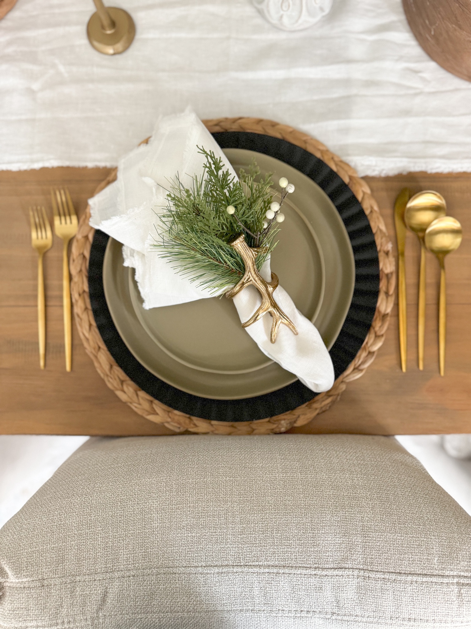Are you hosting this holiday season? Want me to let you in on my entertaining secret? It’s Wayfair! 

From dining furniture to dinnerware and decor, they’ve got everything I need to make my holidays unforgettable.

I’ve linked my key pieces for holiday entertaining like these gorgeous green stoneware plates, beautiful table linens, holiday decor, and my new favorite comfy upholstered dining chairs. 

#WayfairFinds @wayfair #wayfair #onlyatwayfair #wayfairpartner #holidayseason #holidayentertaining #homedecor #dinnerware #tablesetting #modernfarmhouse 

#LTKHome #LTKSeasonal #LTKHoliday