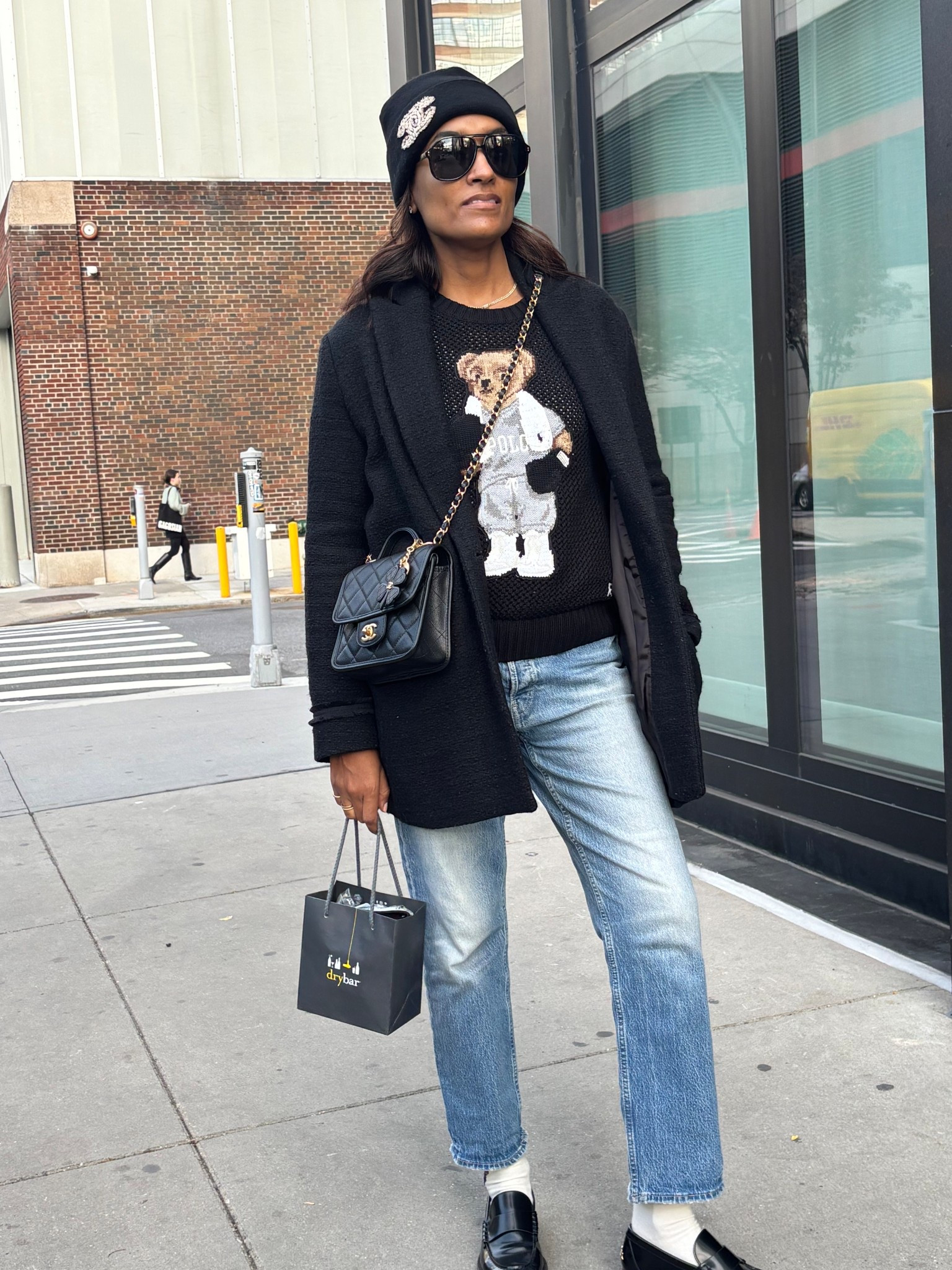 City strolls in cozy classics🤍🤍#stylingbykrys#LTKShoeCrush #LTKItBag

#LTKSeasonal