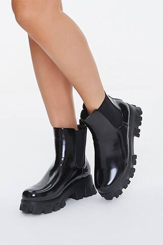 Platform Chelsea Boots at Forever 21 , Black | Forever 21 (US)