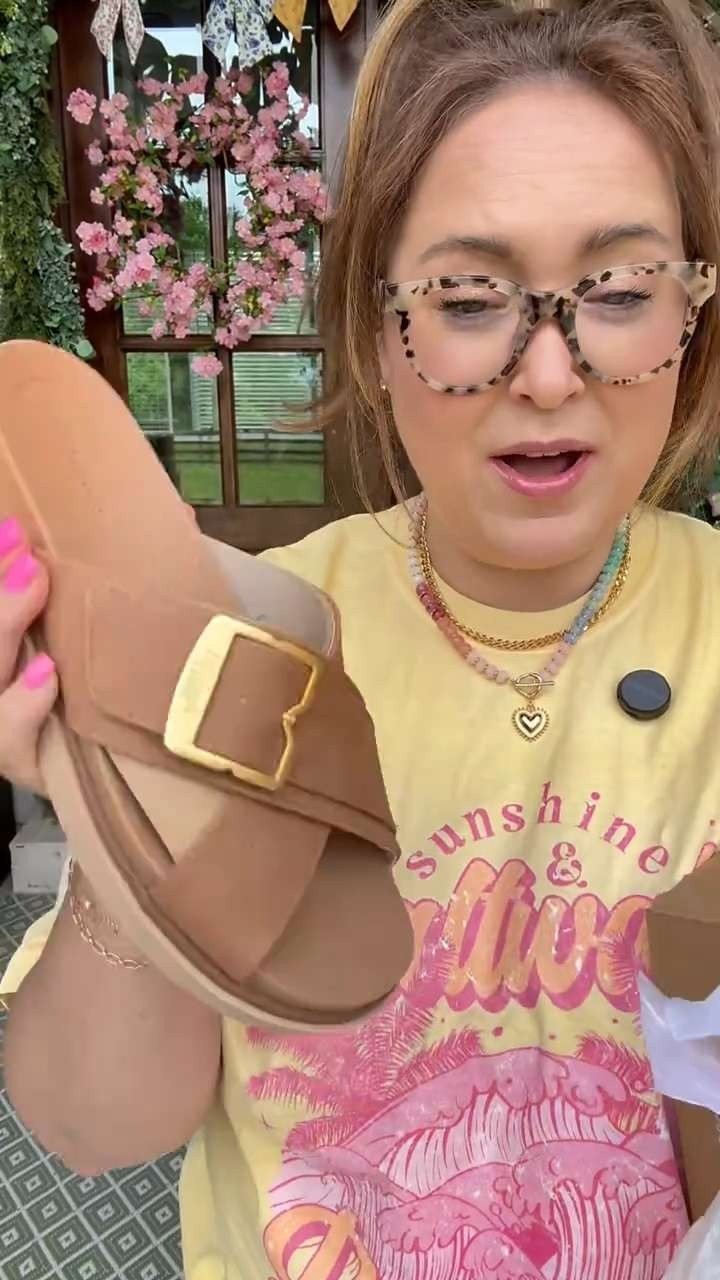 Dr. Scholl's Piper Slide Sandals, Buckle Slip-Ins sandals for women, Summer outfit ideas 

 #LTKgrwm #LTKootd #LTKTravel