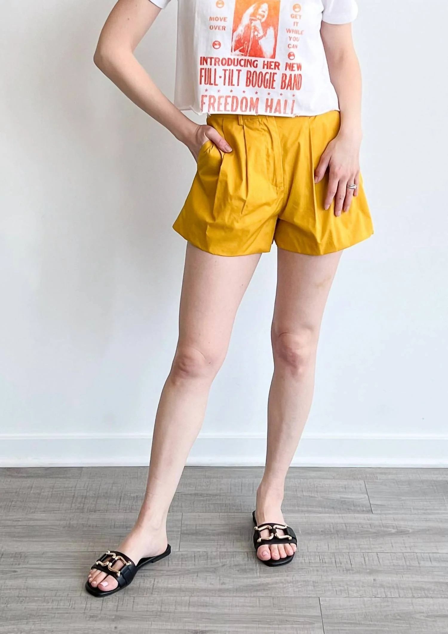 Haley Shorts In Yellow | Shop Simon