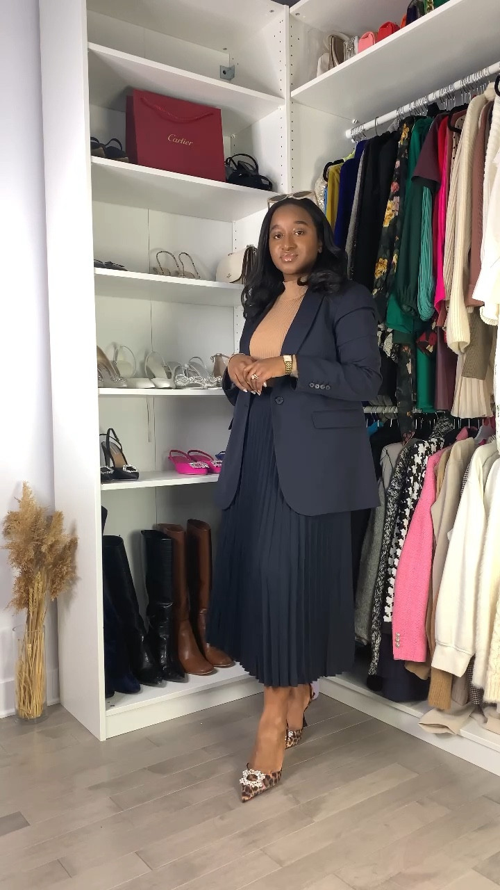 5 ways to style a navy blue blazer 
Work outfit 


#LTKunder100 #LTKstyletip #LTKfit