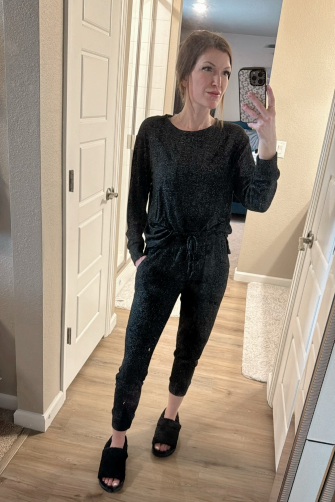 my typical stay at home outfit 💁🏼‍♀️

#LTKbeauty #LTKstyletip #LTKfitness