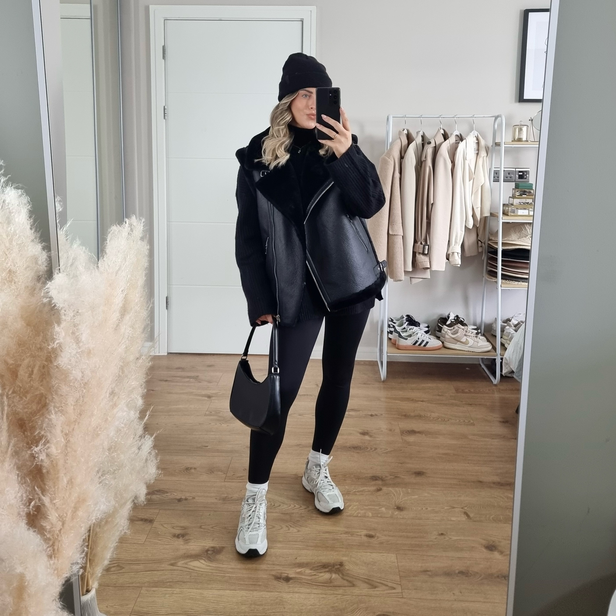 Day 6 of my 30 outfits in 30 days challenge

Leggings - H&M size small
Jumper - New Look size large 
Gilet - Primark (linked similar)
Hat - Primark
Trainers - New Balance (true to size)
Bag - Marks & Spencer 