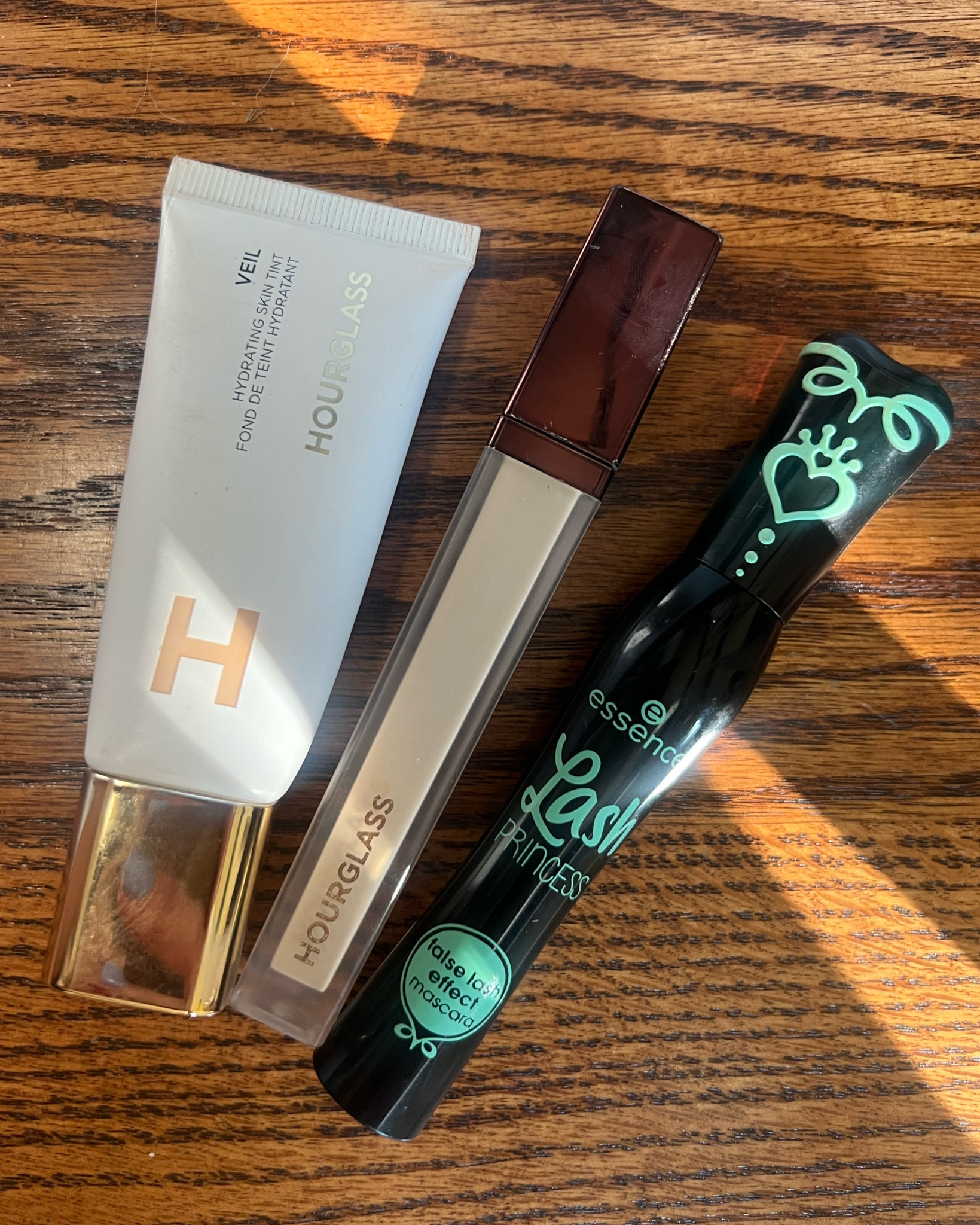 Top 3 (face hydrating) makeup products in my makeup bag. Each under $50

Skin tint
Concealer
Mascara
Hourglass makeup
Sephora
Ulta
Essence Beauty

#LTKBeauty #LTKFindsUnder50 #LTKFindsUnder100
