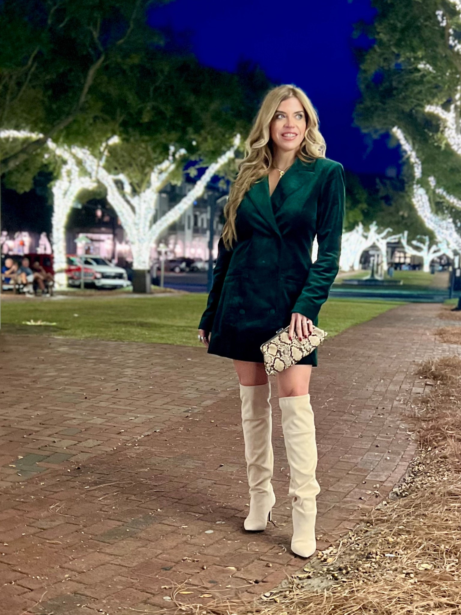 Emerald nights & city lights 🌃💚
Because sometimes all you need is a velvet blazer dress, statement boots, and a little sparkle to own the evening. Effortlessly chic, subtly bold — this look says confidence with a side of glam.
Pair it with a textured clutch and golden hour attitude — trust me, heads will turn. 😉✨
#VelvetSeason #EveningGlam #OOTN #ChicAndConfident #StyleWithEase #WinterGlow #StatementStyle #HolidayGlam #BlazerDress #KneeHighBoots #EffortlessElegance #TrendyButTimeless #CityStyle #LuxuryVibes #OutfitInspo

#LTKItBag #LTKStyleTip #LTKSeasonal
