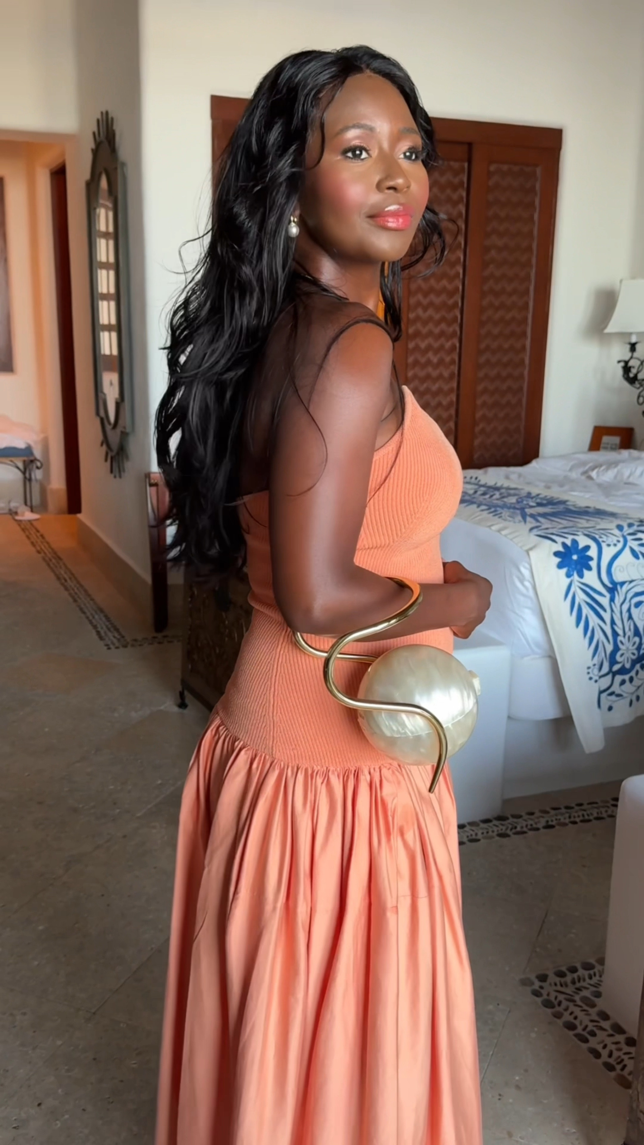 Summer outfit 🍑✨


#datenightoutfit #datenight #datenightincabo
#cabonights #summeroutfitideas #summeroutfitinspo #summerdressing #datenightdress