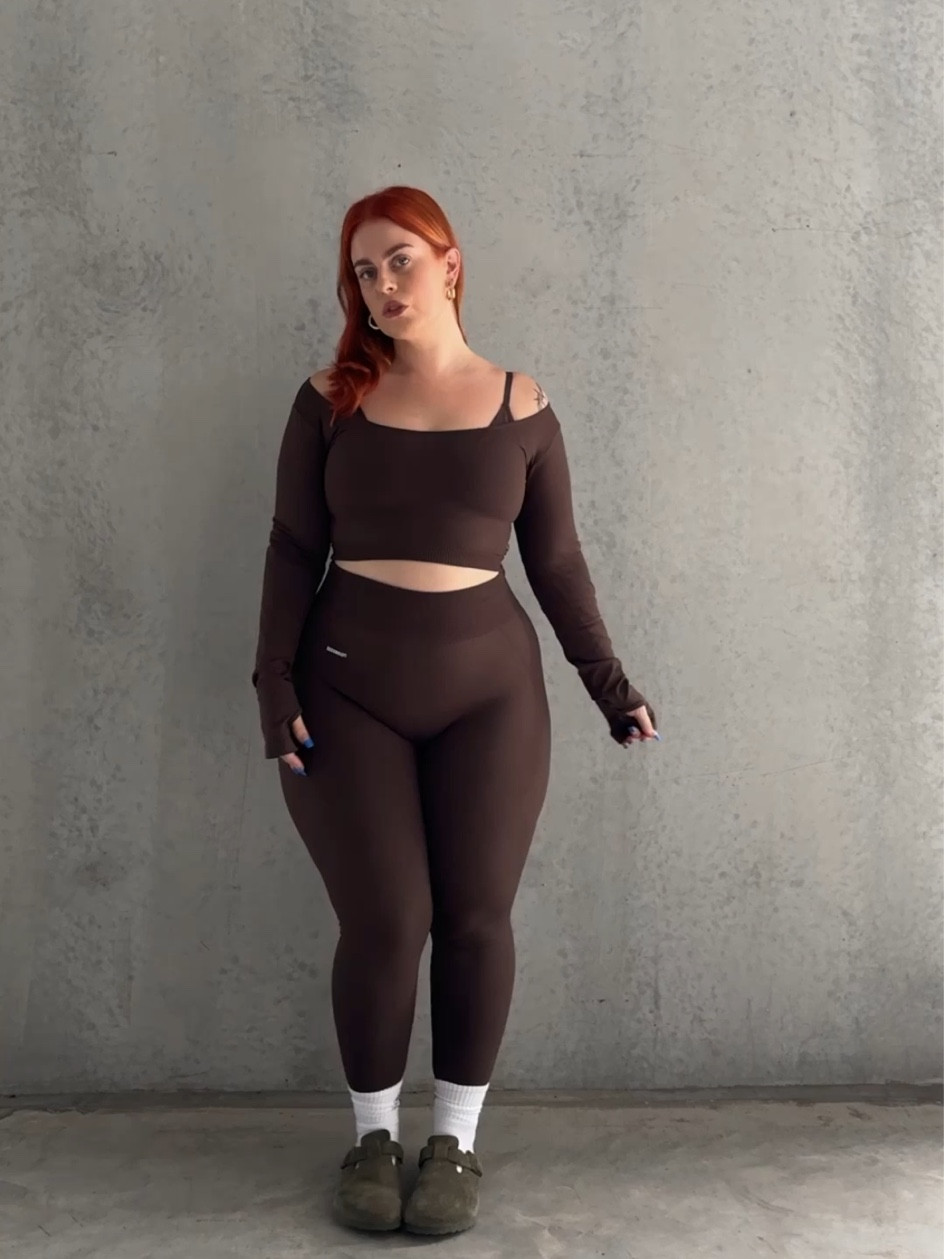 My favourite activewear in the most delicious new colour! SOPH10 at STAX. I LIVE in these sets during the day. I’m wearing a L top and XL bottom 🤎

#LTKaustralia #LTKplussize #LTKfitness