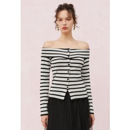 Haut en tricot rayé boutonné à épaules dénudées en noir | Chicwish