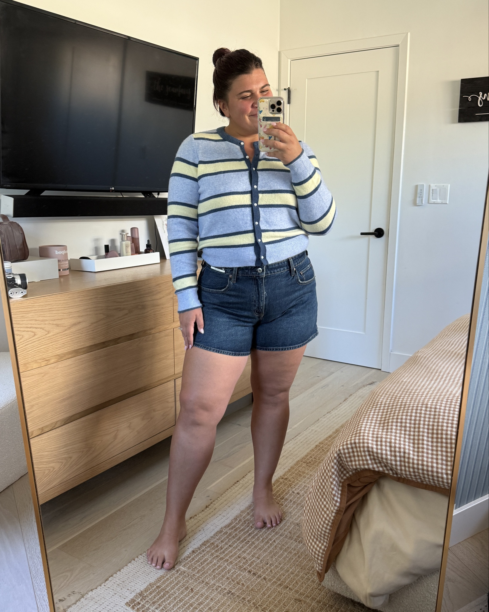 @abercrombie shorts try on as a curvy girl! all sizes are shown in the last photo! use code: AFLTK for 25% off!

#LTKmomlife #LTKMidsize #LTKSpringSale
