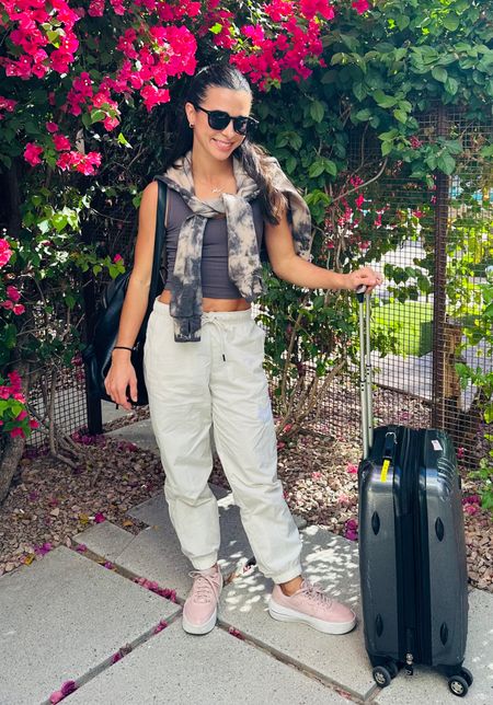 The perfect comfy/cute travel fit! 

#LTKstyletip #LTKtravel