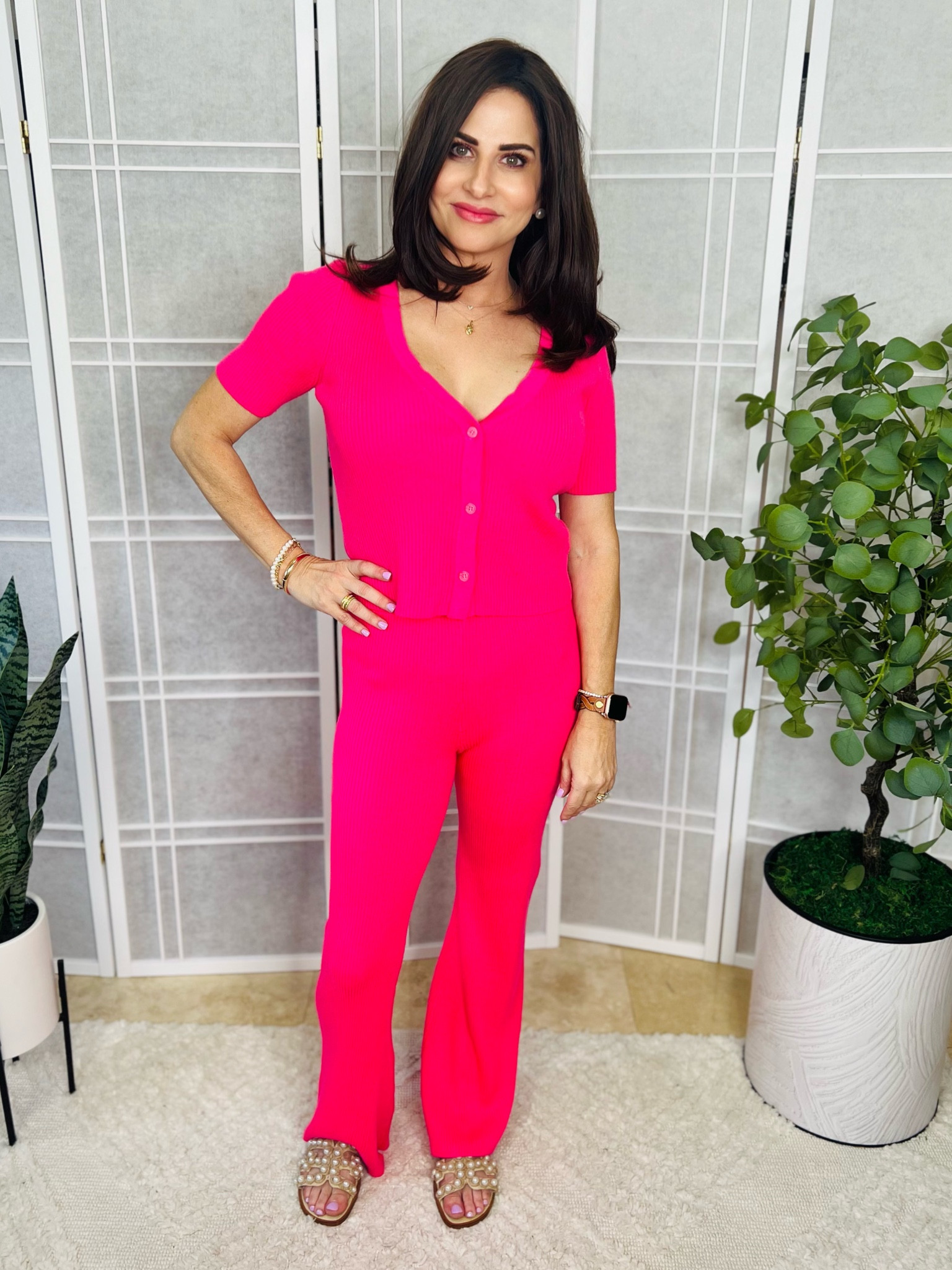 Spring / Summer Loungewear 
Top size sm 
Bottoms xxs
Pieces sold separately. 

#LTKunder50 #LTKstyletip #LTKSeasonal