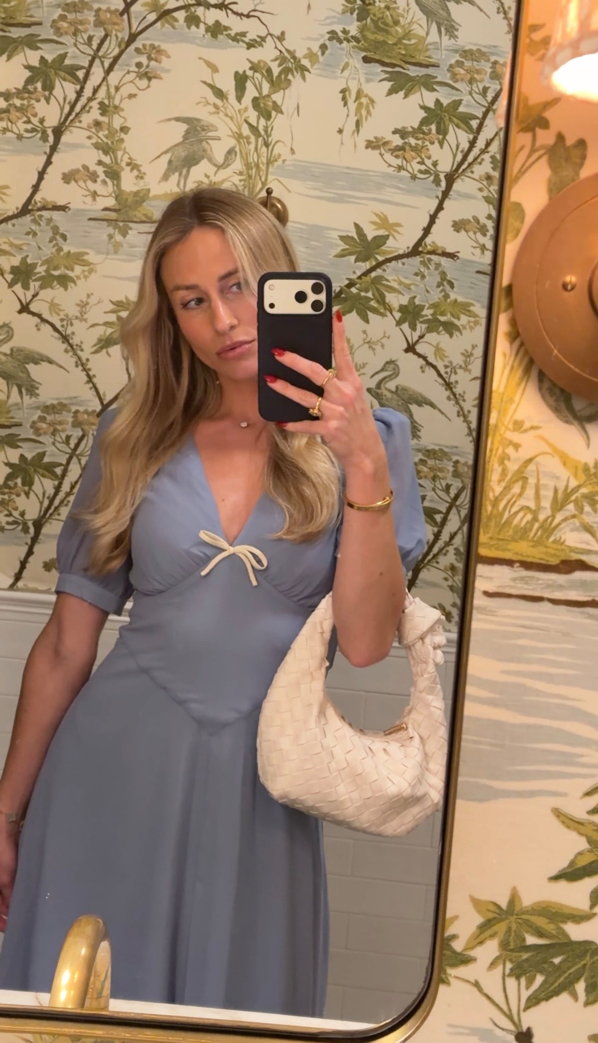 🫖 with the girlsss


#LTKootd #LTKSeasonal #LTKFindsUnder100