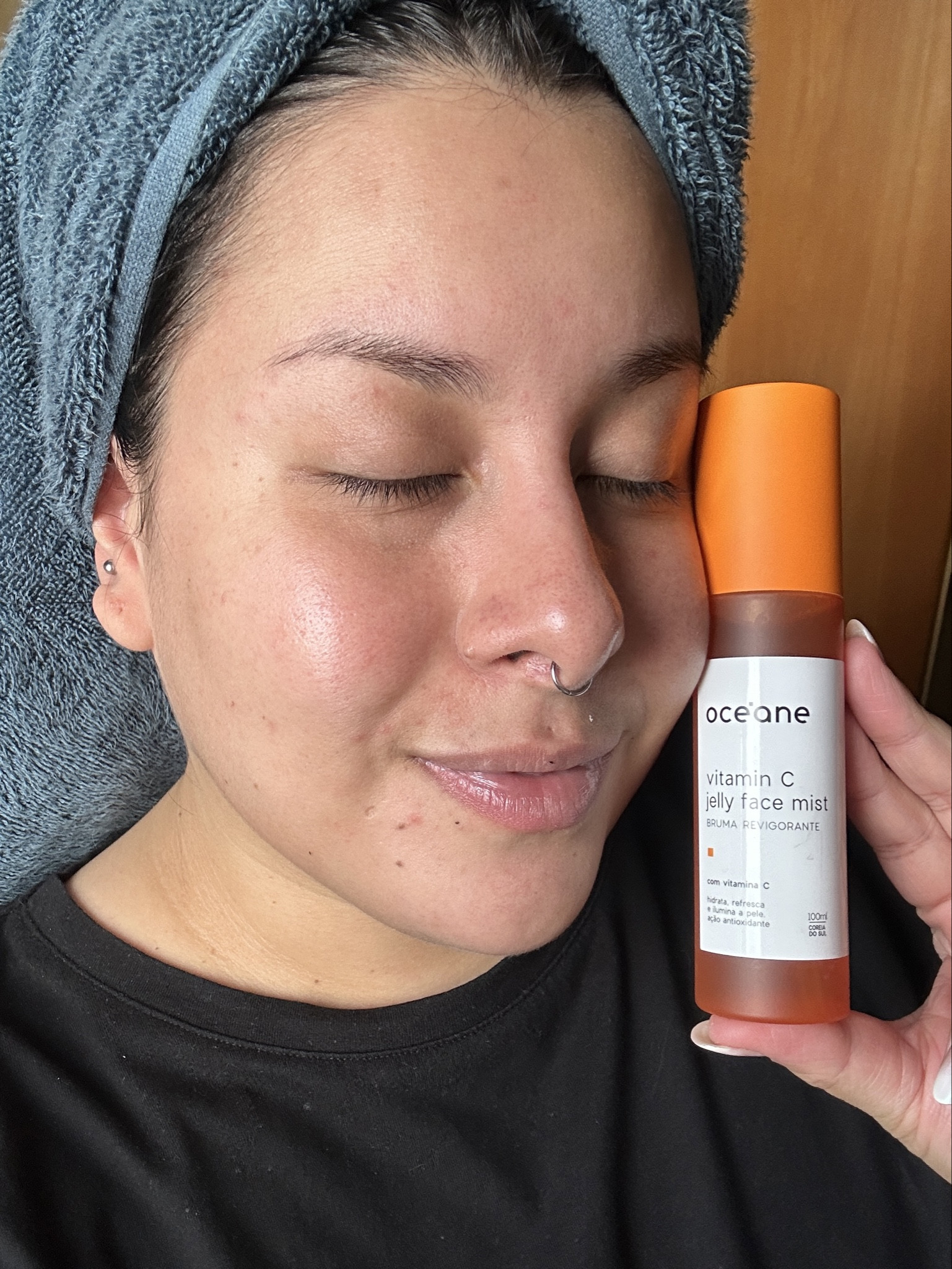 Fresh and real skin!!! A Bruma Revigorante de Vitamina C da Océane é leve, refrescante, calmante e tem uma textura em gel maravilhosa perfeita pro dia a dia! Minha pele agradece demais esse carinho diário! Eu sou apaixonada 😍✨😮‍💨 Aproveitem a Black Friday da Océane que sempre arrasa nas promos! #LTKBrasil #TeoriaNaPraticaLTK #LTKskincare #oceane 