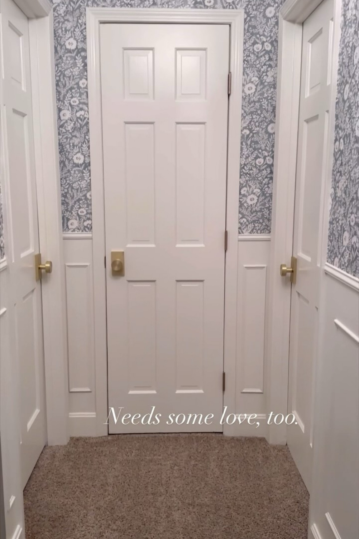 And I love this space now more than ever 🫶 I’ll share all the details tomorrow, but for now, let’s just enjoy this quick refresh and the impact it’s made in this tiny space! 

Follow along @growingupkemper for more attainable DIY, tips, tricks, and inspiration! 

#hallwayinspo #halllway #smallhall #smallhallwayideas