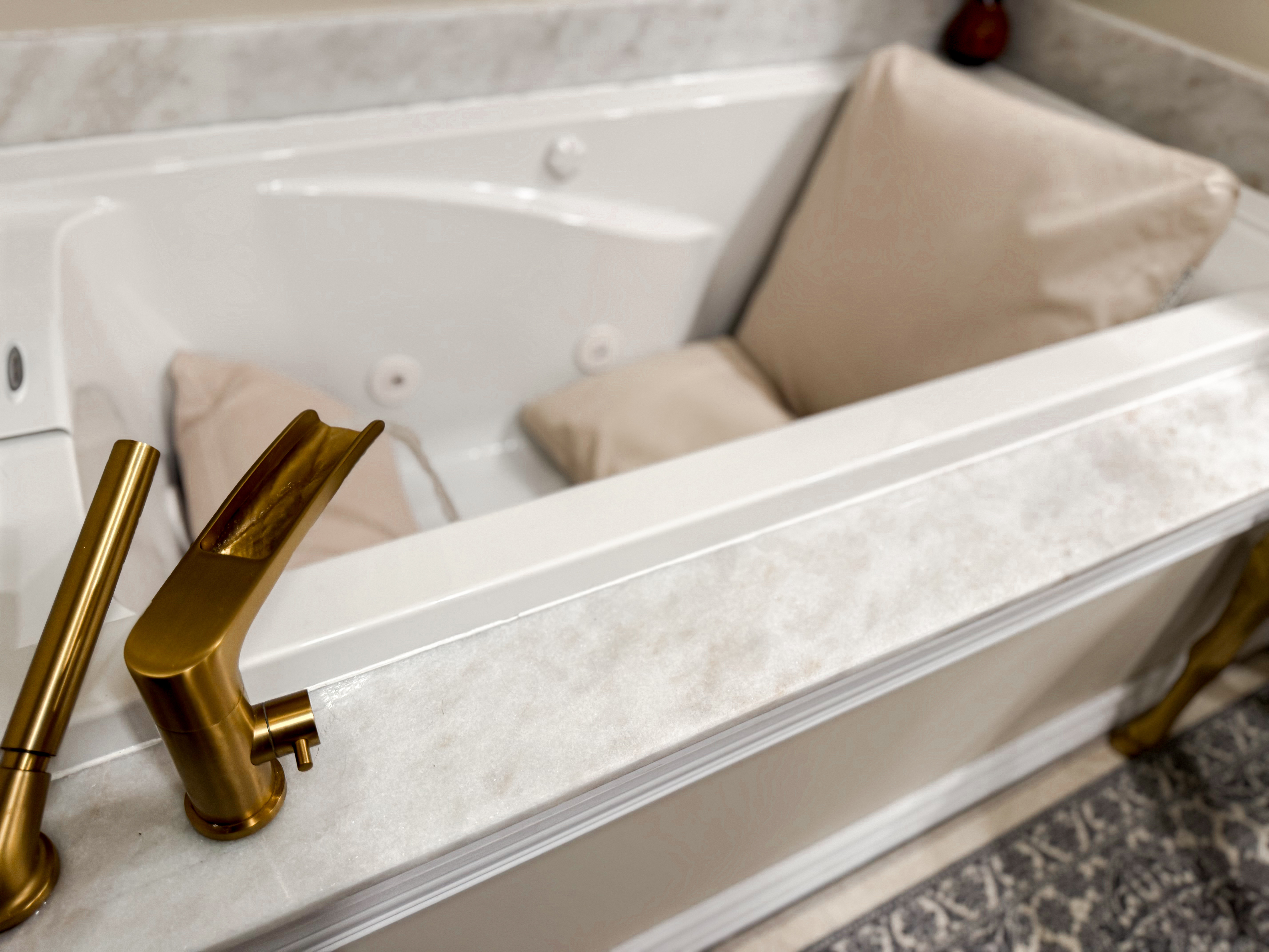 This is my version of self-care as a stay-at-home mom.
No rushing. No multitasking. Just quiet, warmth, and actually being comfortable for once.
The Badesofa has completely changed how my baths feel—and now this is my real reset at the end of the day. Thank you, @badesofa_usa #ad
Linked here 🤍
#sahmselfcare
#mommetime
#athomeselfcare
#cozymomlife
#momtimeout
#selfcareathome
#eveningritual 

 #LTKmomlife #LTKselfcare #LTKSaleAlert