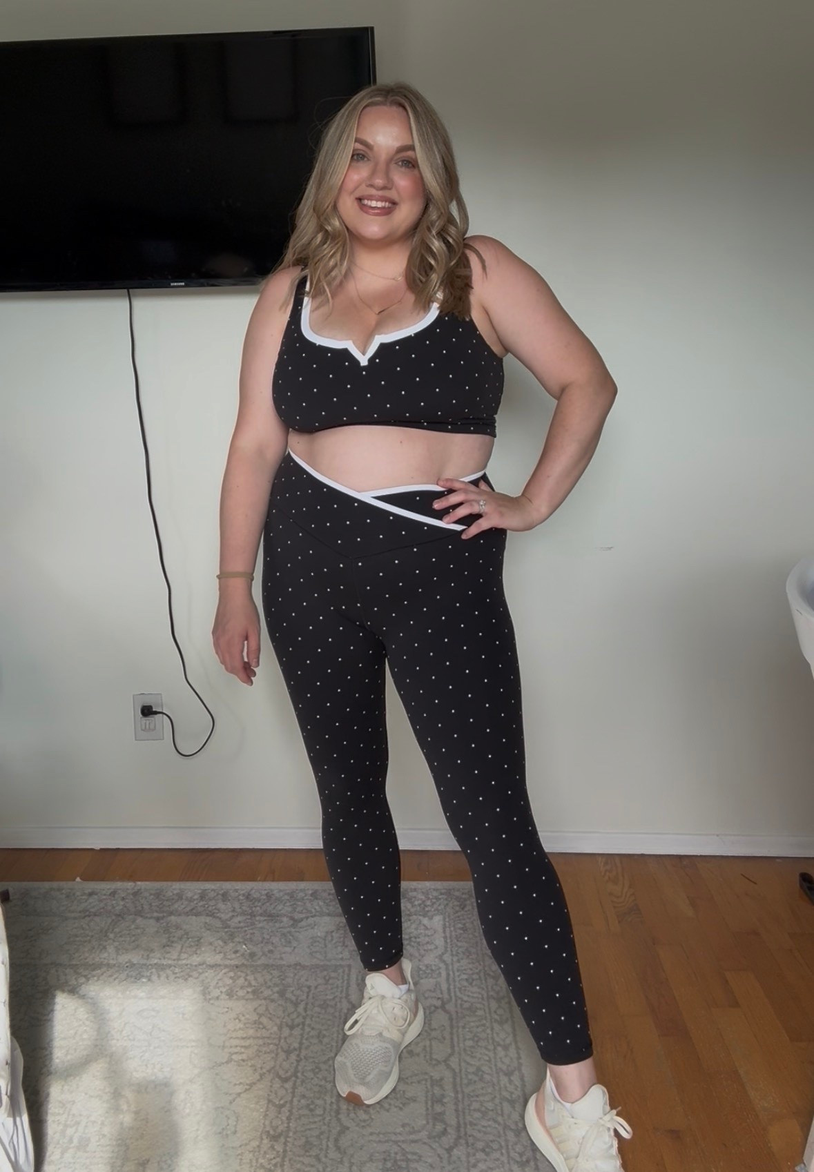 OBSESSED with this marching set! It’s giving Meredith Blake in the best way. 

The cross top of the leggings is extremely flattering. I love the double lining in the bra. 

Bra- XL
Leggings - L

#LTKfitnessgoals #LTKActive #LTKSaleAlert