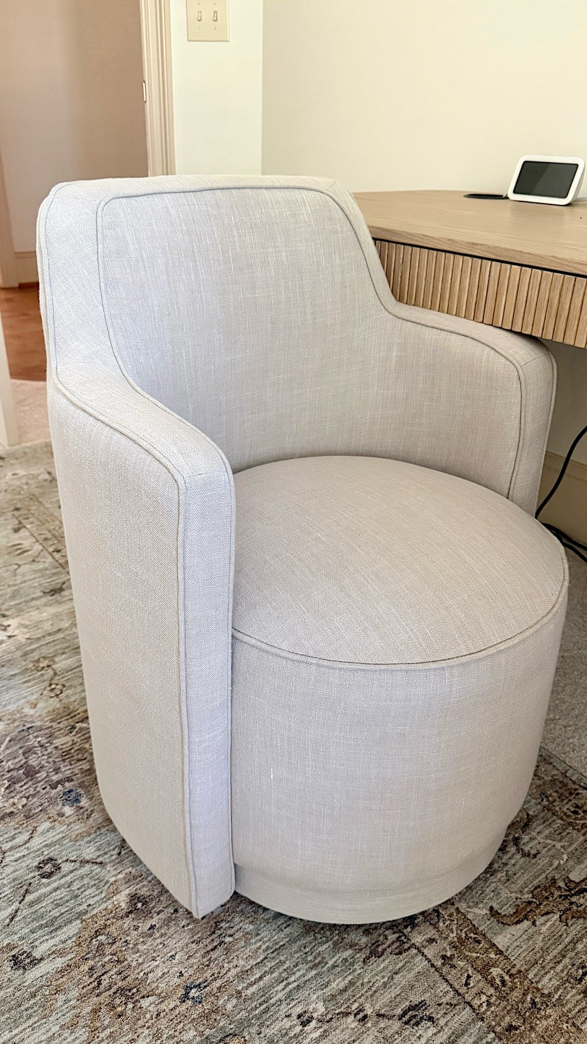 The cutest chair for an office desk! Wayfair chair, home decor