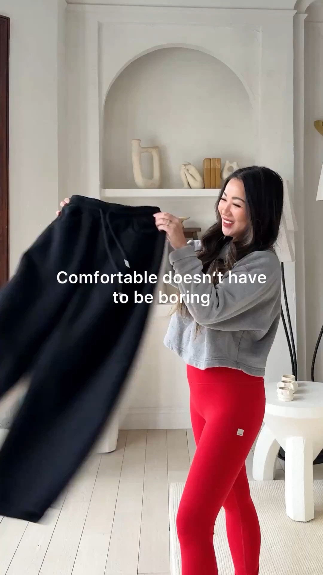 Under $30! Affordable and so plush. Midsection and petite friendly! 

SWEATPANTS: I’m wearing an XS in both gray and black. Perfect fit at the waist and length.

For size reference, I’m 5 ft 115 pounds with a postpartum tummy.





#LTKgrwm #LTKPetite