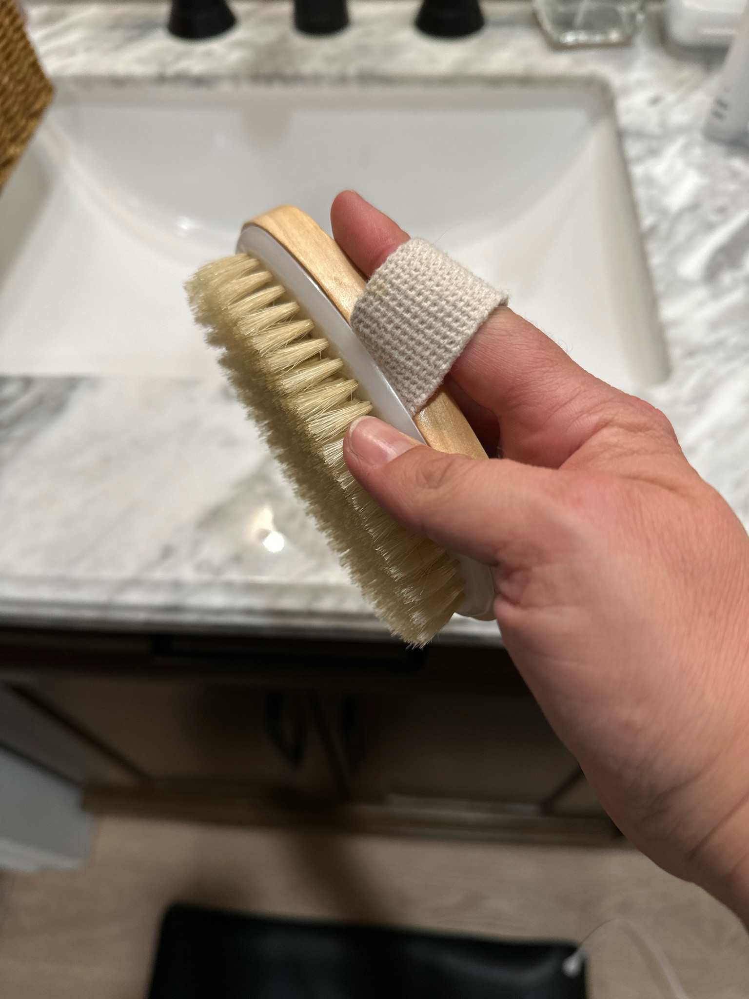 Inexpensive Dry Brush I love! 

#LTKActive #LTKBeauty #LTKSaleAlert