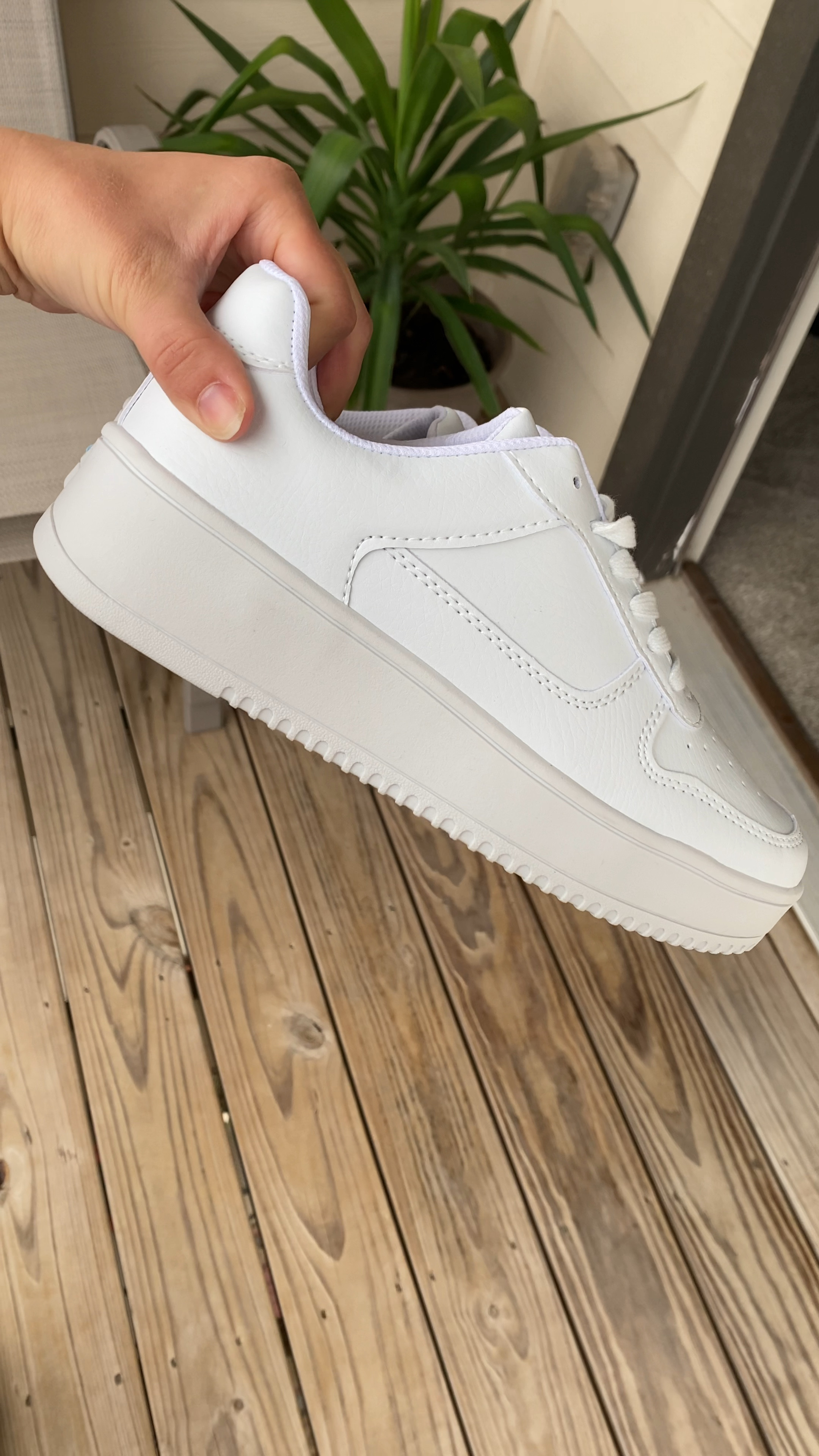RUN DON’T WALK!! 
$16 Walmart Sneakers 🤯🤩

The. Perfect. Staple. Sneaker. 

-True to size
-durable
-such good quality🙌🏼