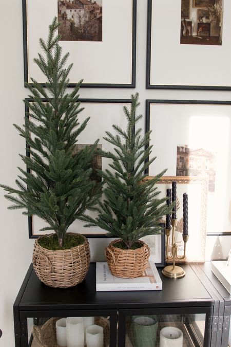 I recently updated our entryway with holiday home decor from @Target! #ad These trees in baskets are one of my favorites this holiday season. Perfect for a console table, kitchen countertop, coffee table, or even use as a centerpiece on your dining room table!
@TargetStyle #TargetPartner #Target


#LTKHoliday #LTKhome #LTKCyberWeek