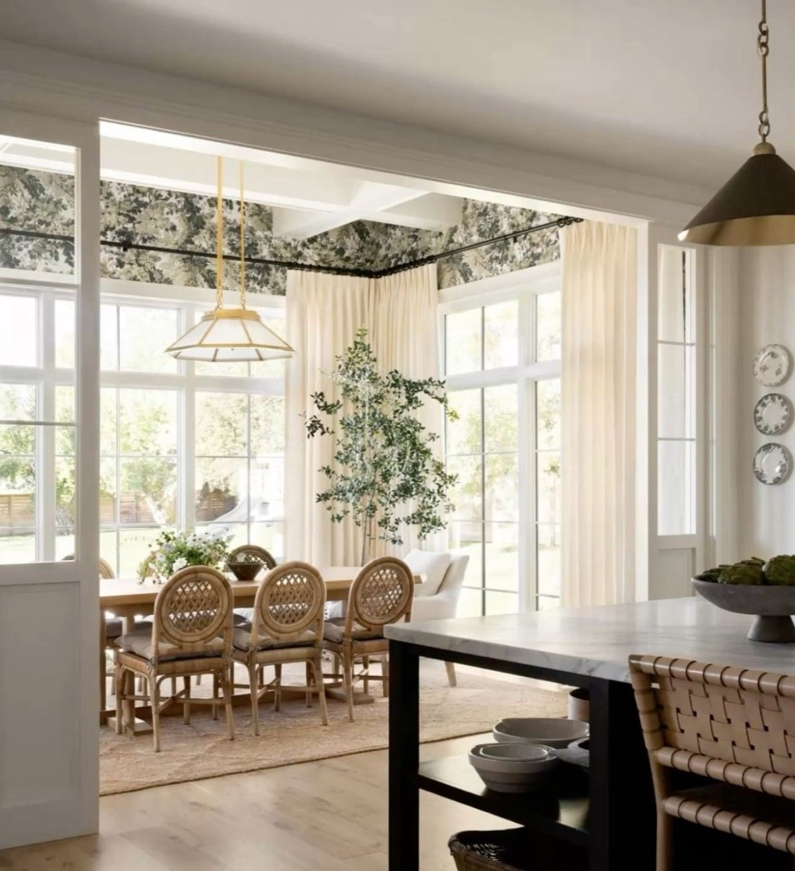 Can you believe how quickly Saint Patrick’s Day is coming? 💚 Everyone needs some pops of green in their homes, agree or disagree?

#LTKSpringSale #LTKHome #LTKSeasonal