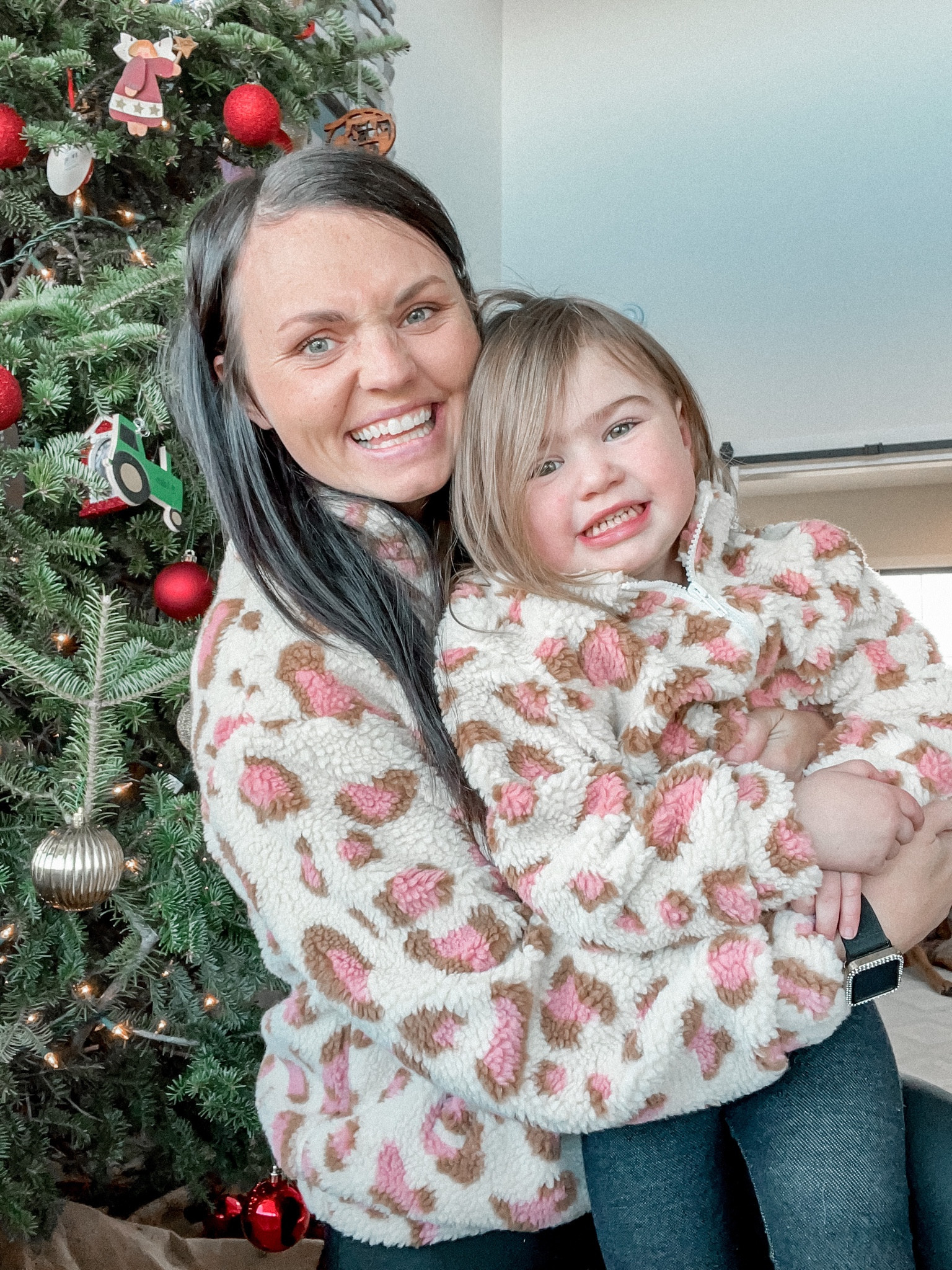 Matching mama and mini Sherpa’s on SALE @pinklily mamas for $26!

#sale #pinklilystyle 

#LTKkids #LTKfit #LTKsalealert