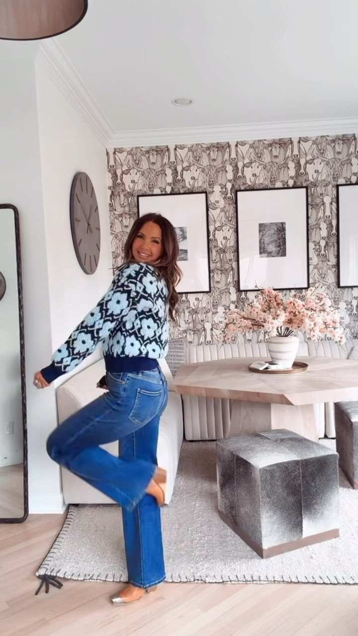 code betsy15 works for avara for new customers ♥️ i’m wearing a medium in all the tops and 28 jeans. 

#LTKHoliday #LTKGiftGuide #LTKSeasonal