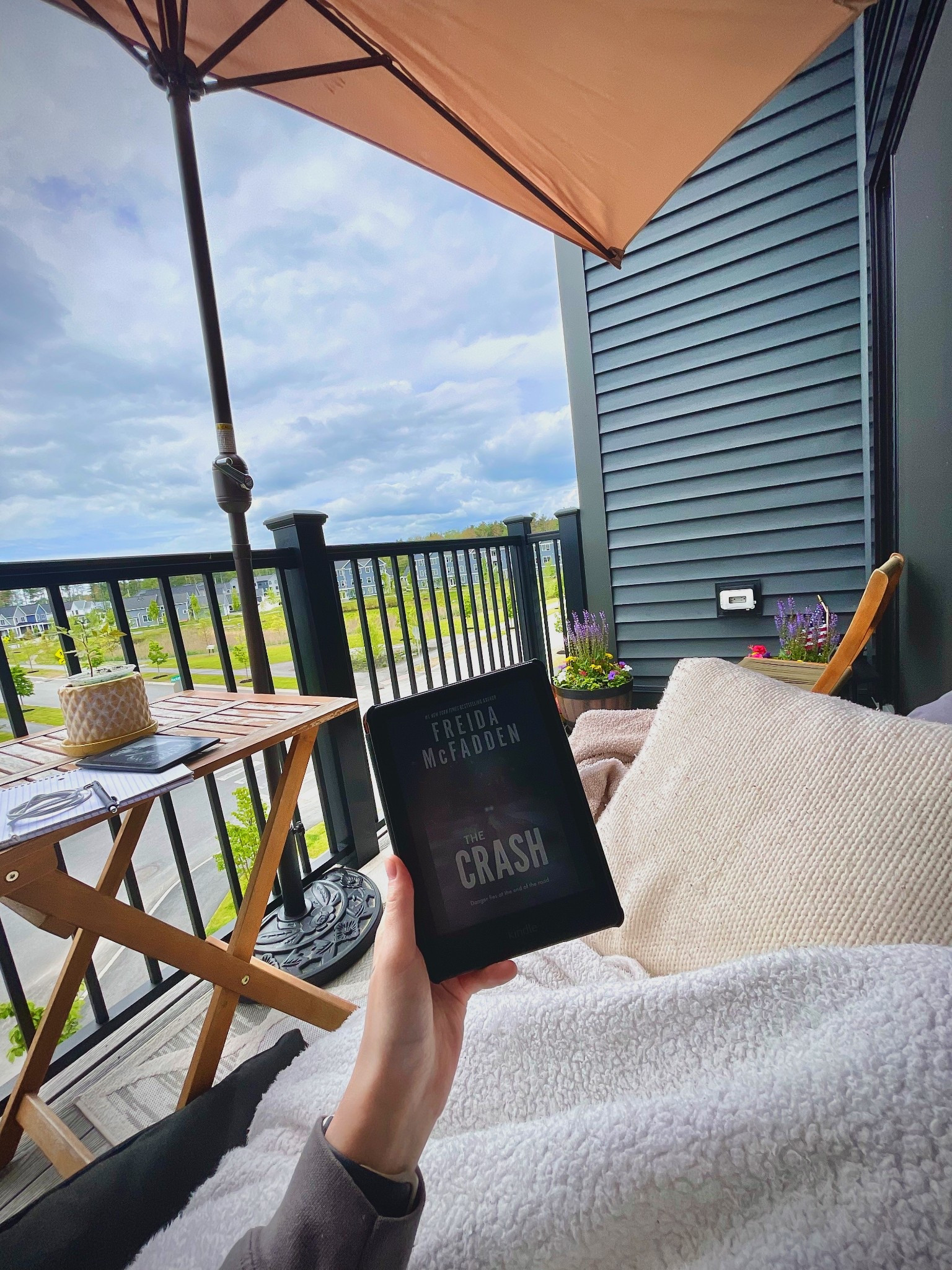 Reading on my cozy balcony, summertime evening reading on my kindle, warm summer night 

#LTKSummerEdit #LTKTravel #LTKHome