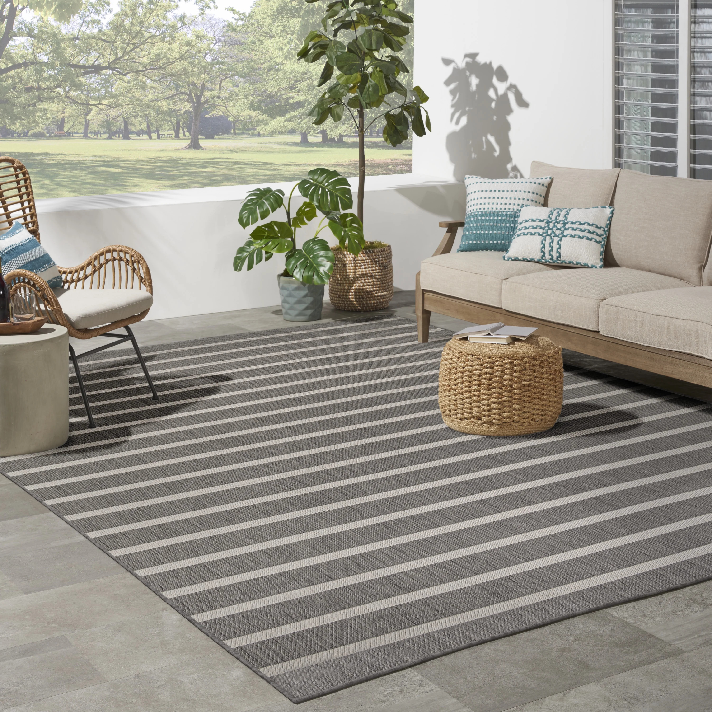Nourison Positano Indoor/Outdoor Charcoal Ivory 8' x 10' Area Rug (8x10) - Walmart.com | Walmart (US)